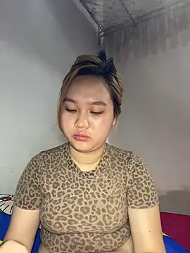 Almira6868 webcam
