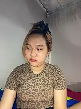 Almira6868 webcam