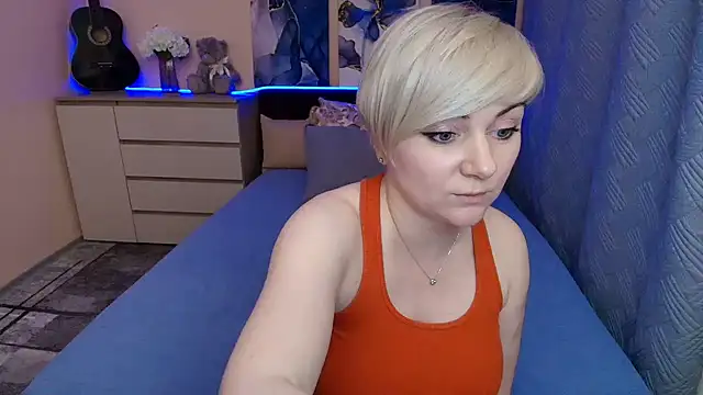 BlondPearl webcam