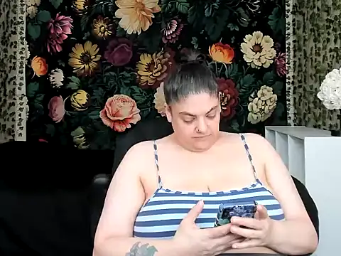 Exxxotic_Melons webcam