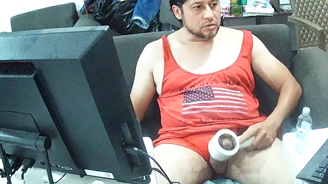 simpatico1000 live cam on StripChat
