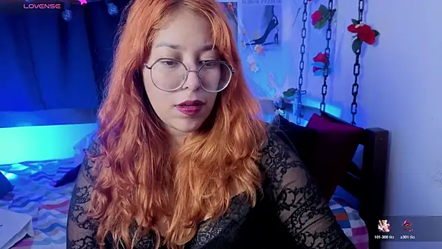 _Moon_Johnson live cam on StripChat