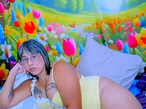 indianroxy live cam on StripChat