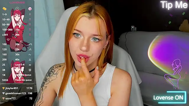 MeganNewCat webcam