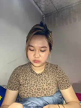 Almira6868 webcam