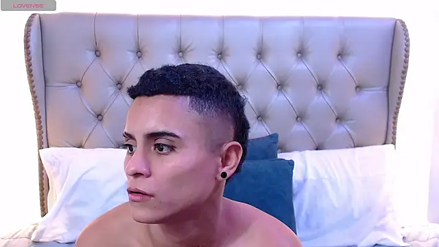 Liiamthompson webcam