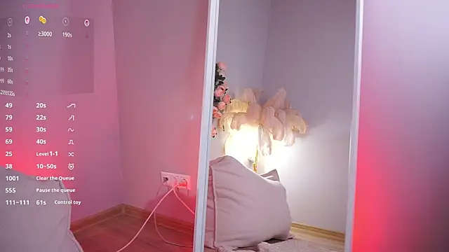 LureOfEva webcam