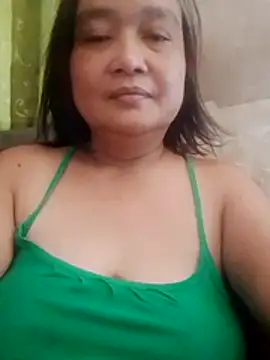 jeanyummytits webcam