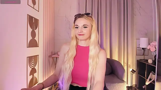Mila__Lux webcam