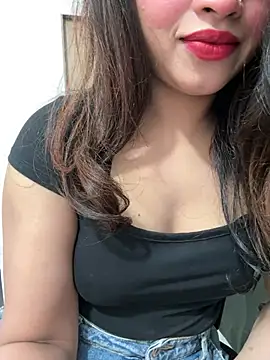 Yours_riya11 webcam
