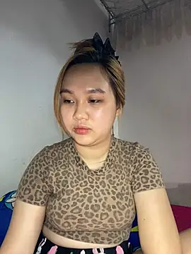 Almira6868 webcam