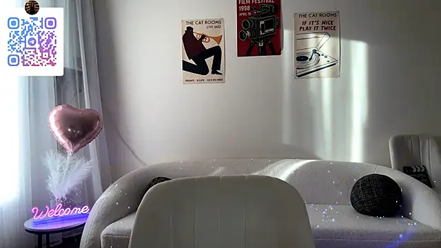 LinaMour webcam