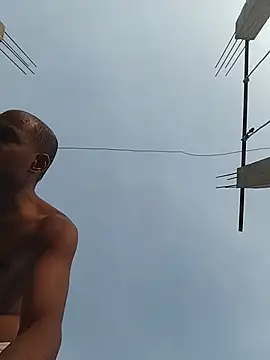 Daddyishere_19 webcam