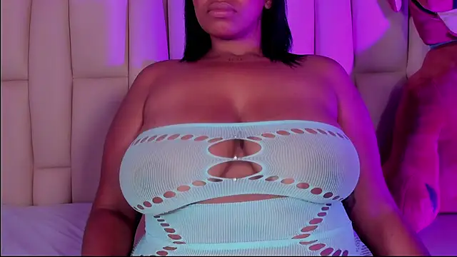 lia_mariana webcam