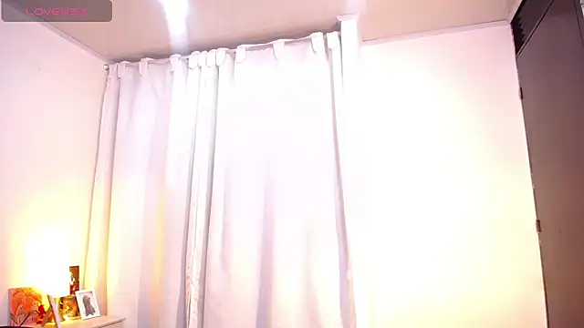 Alanaa_Sofia webcam