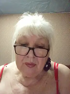 Alexia64231 live cam on StripChat