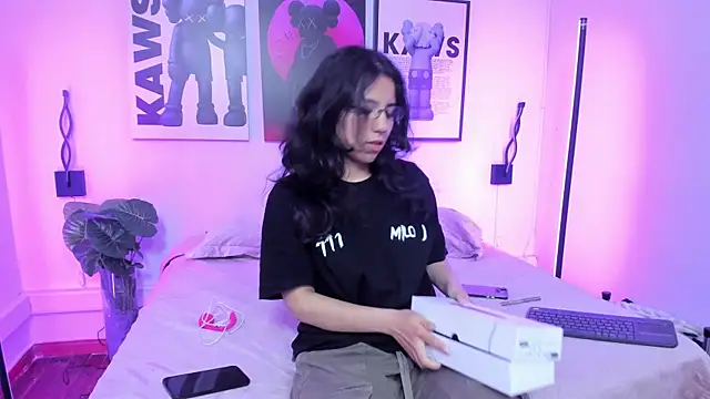 HollyPeach