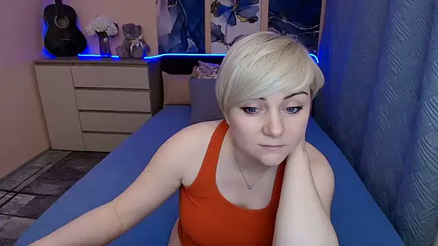 BlondPearl webcam