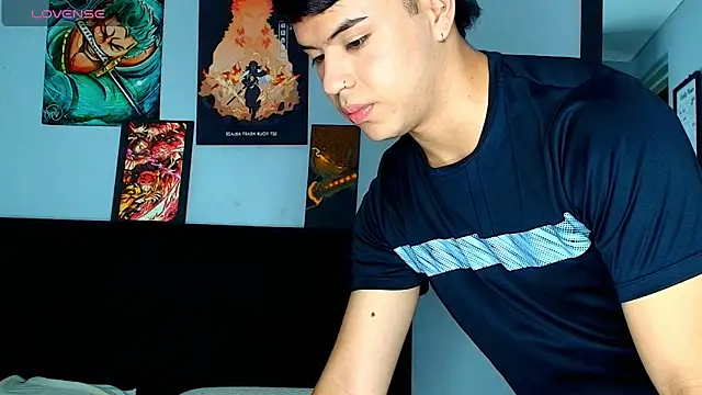 Tuenkim_ live cam on StripChat