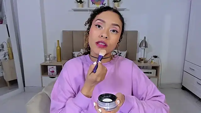 Zoe_Gruber webcam