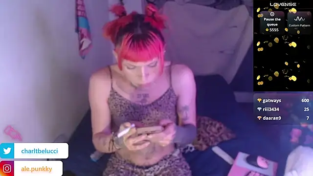 charlotbelucci_ webcam