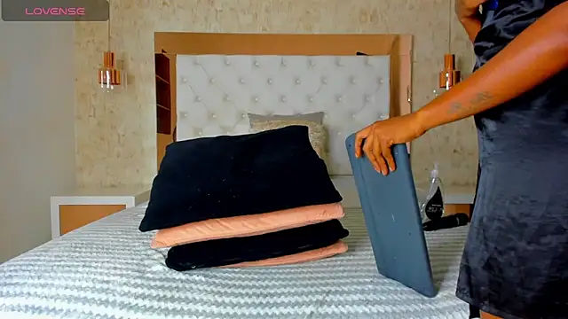 LiaJohnnson webcam