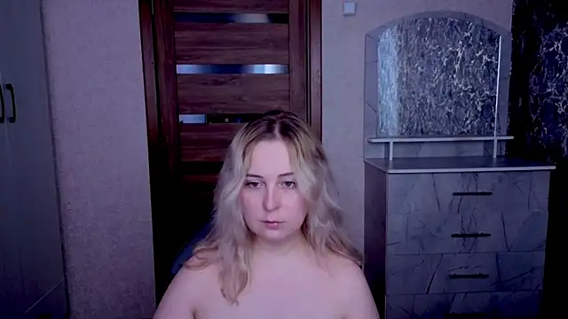 Kristy-Max webcam