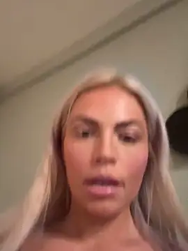sophiamariexoxo240 webcam