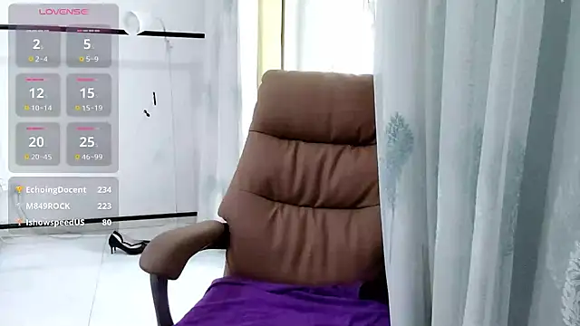 Leila-11 webcam