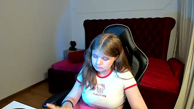 ChloeHalses webcam