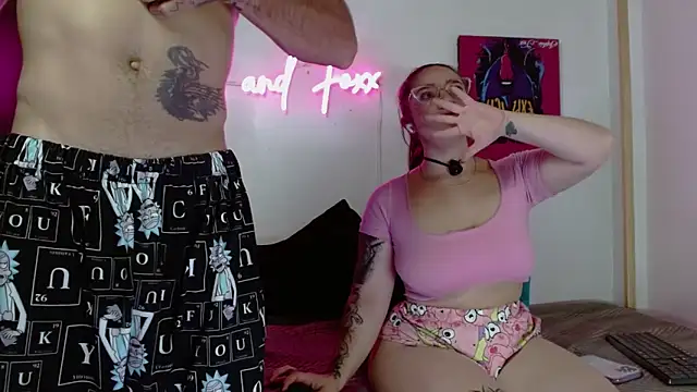 SophieFoxx17 webcam