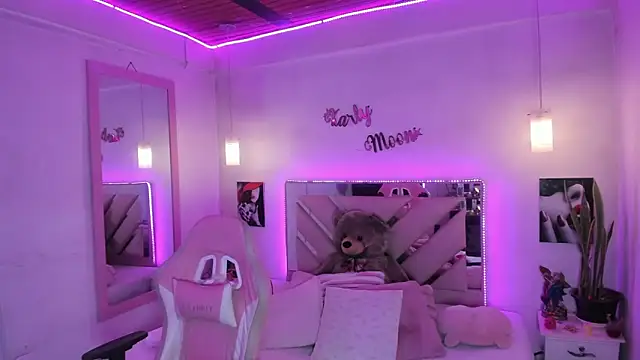 Karly_moon webcam