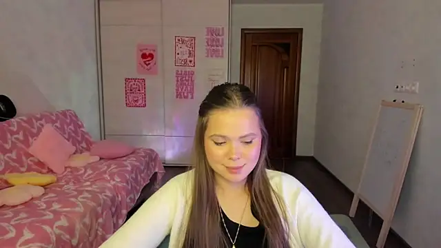 Kira_love_81 webcam