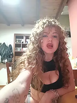 CurlyElisa