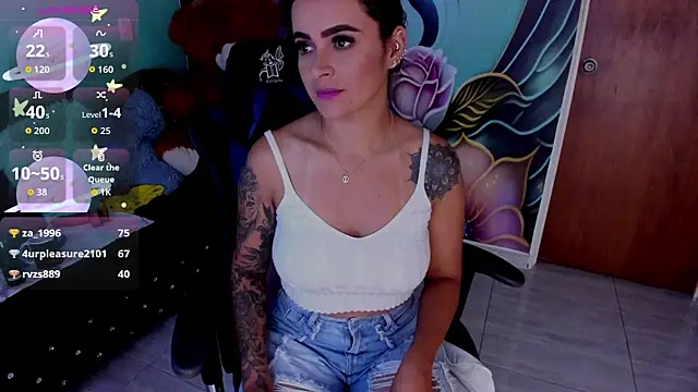 mia_bigtits17 webcam