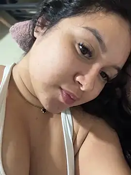 Pretty_Isadora webcam