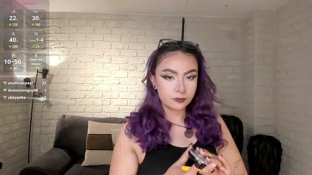 LoiseHarper webcam