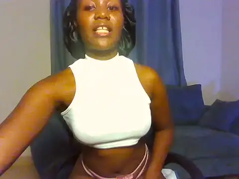 DivineDollx live cam on StripChat