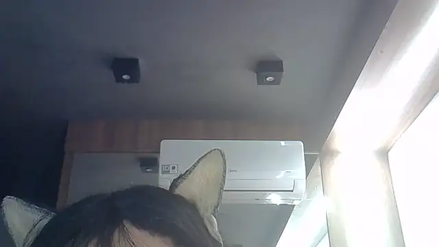 SkinnyKitten live cam