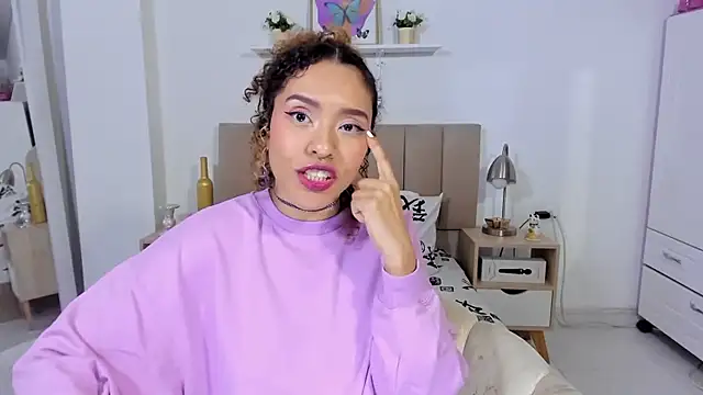 Zoe_Gruber webcam