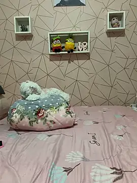 Irresistible24 webcam