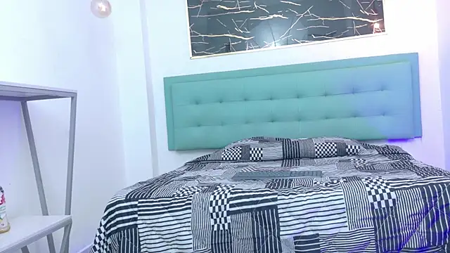 Yuri_Queen webcam