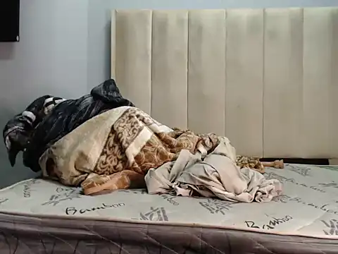 QueenZara_202 webcam