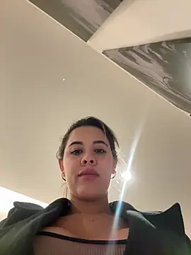 Emilia_Bakerr webcam
