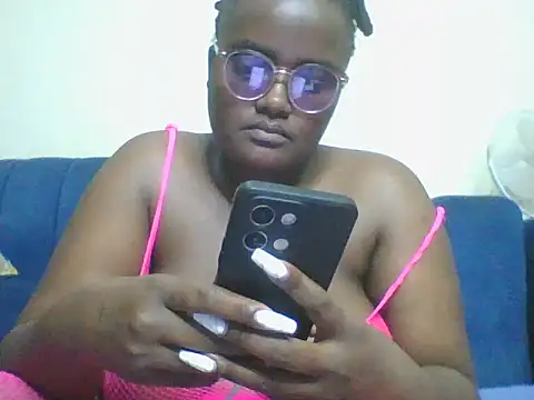 Busty_Bambii254 webcam