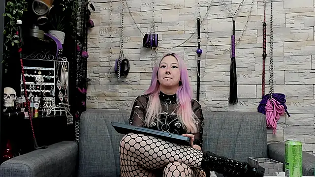 CruelMistress webcam
