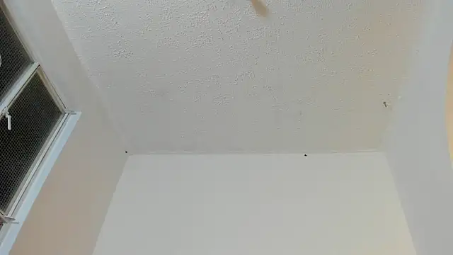 marie_pourtoii webcam