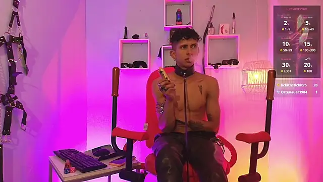 Maximoking26 webcam