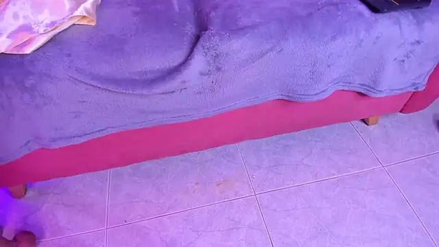 LunaRossie_ webcam