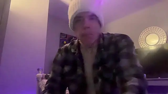 LilithRiaghanSkye webcam